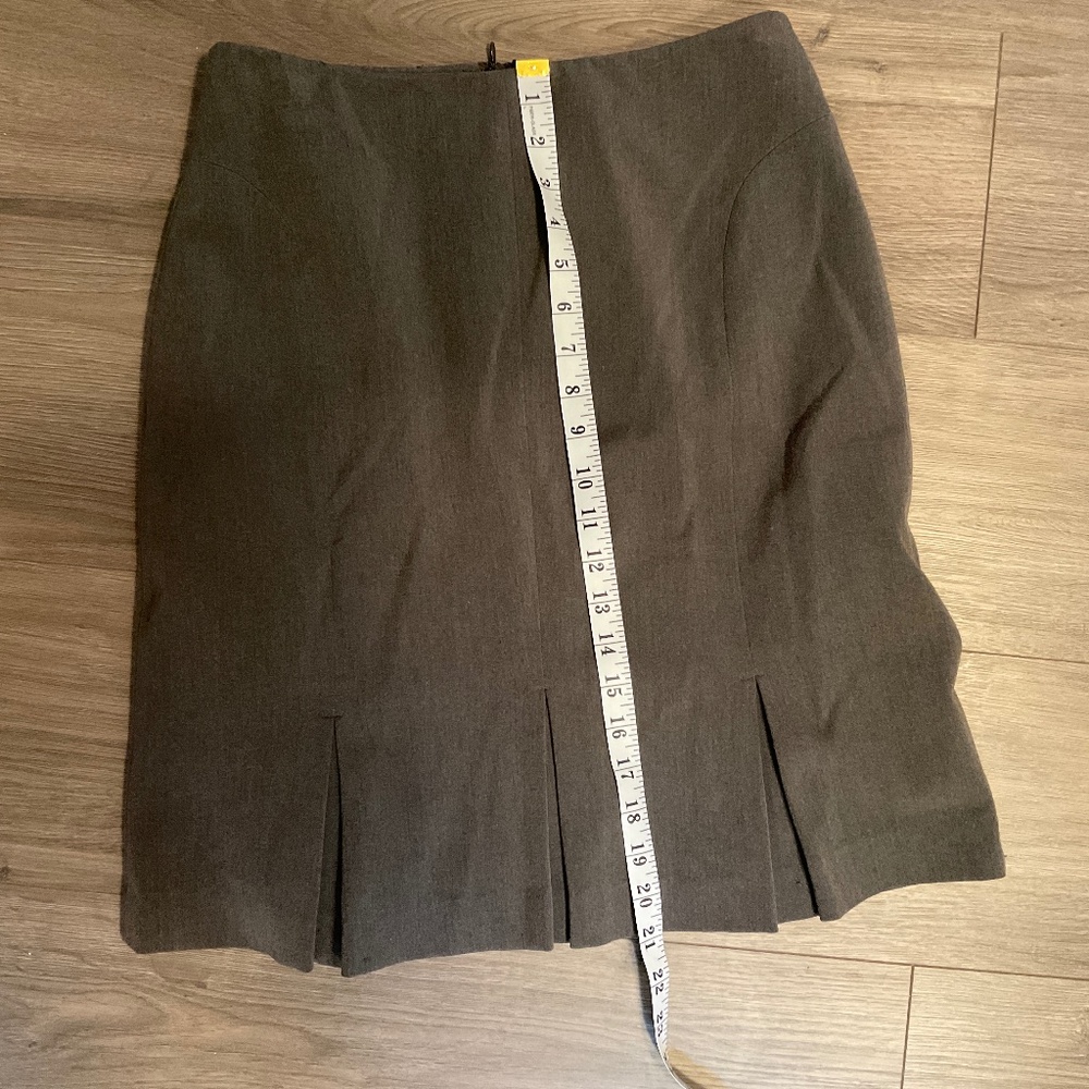 Gray Office Skirt with Pleated Edge No Tag Size